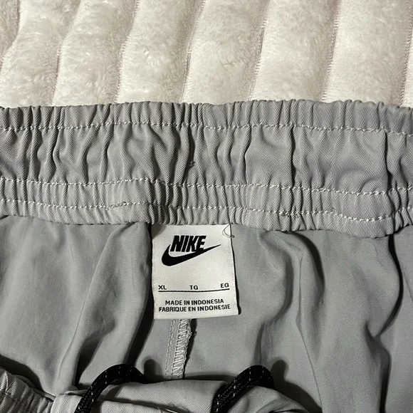 Nike Gray Sweatpants - Picture 9 of 15